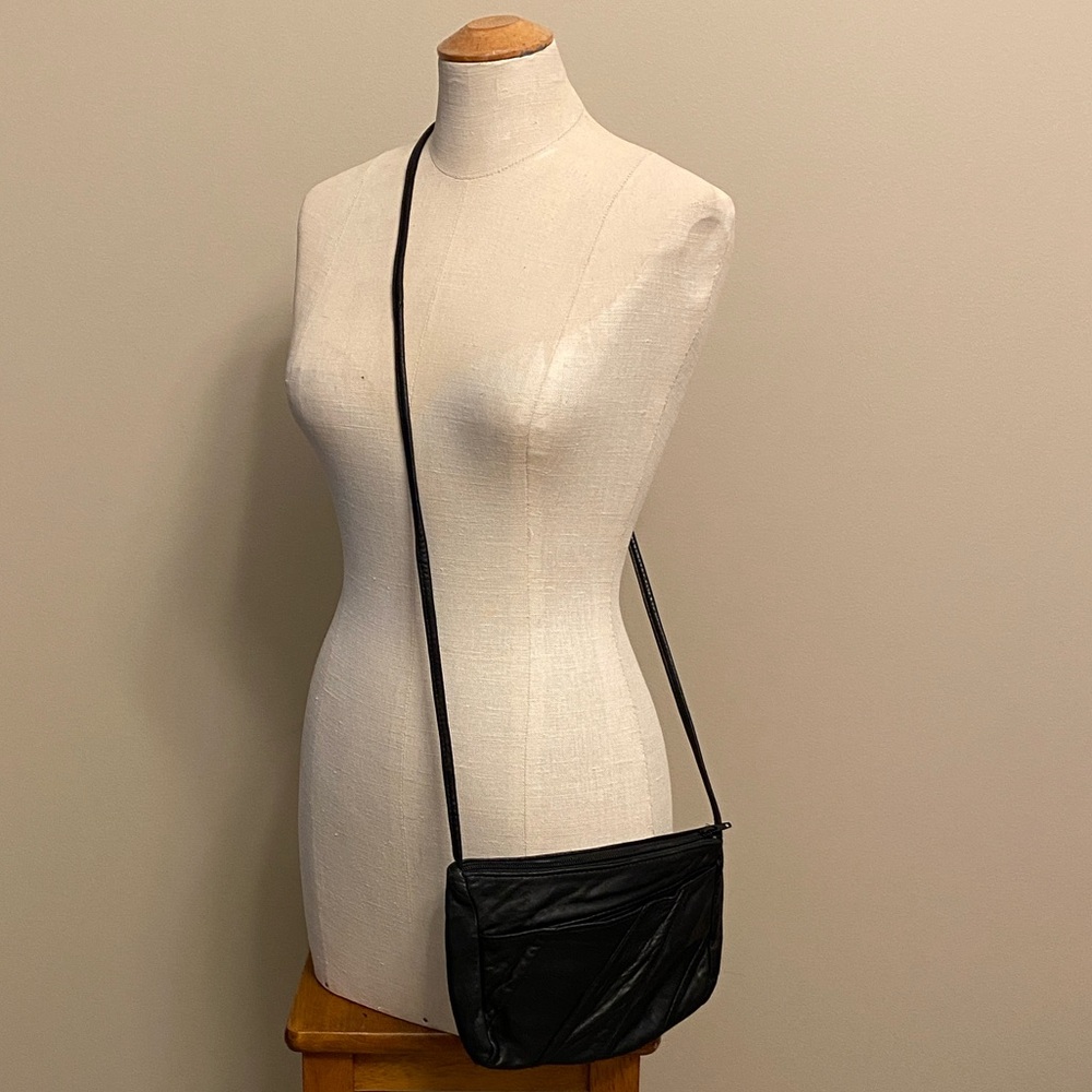 Neto Vancouver mini crossbody bag. Black, vintage.